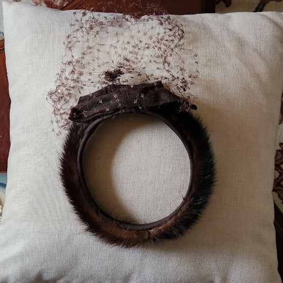 Vintage Veiled Mink Hat - Picture 5 of 5